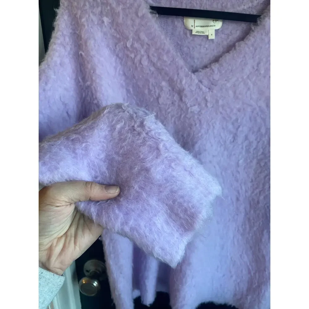 Anthropologie Simone Oversized Fuzzy Purple/Lavender V-Neck Sweater-Size S